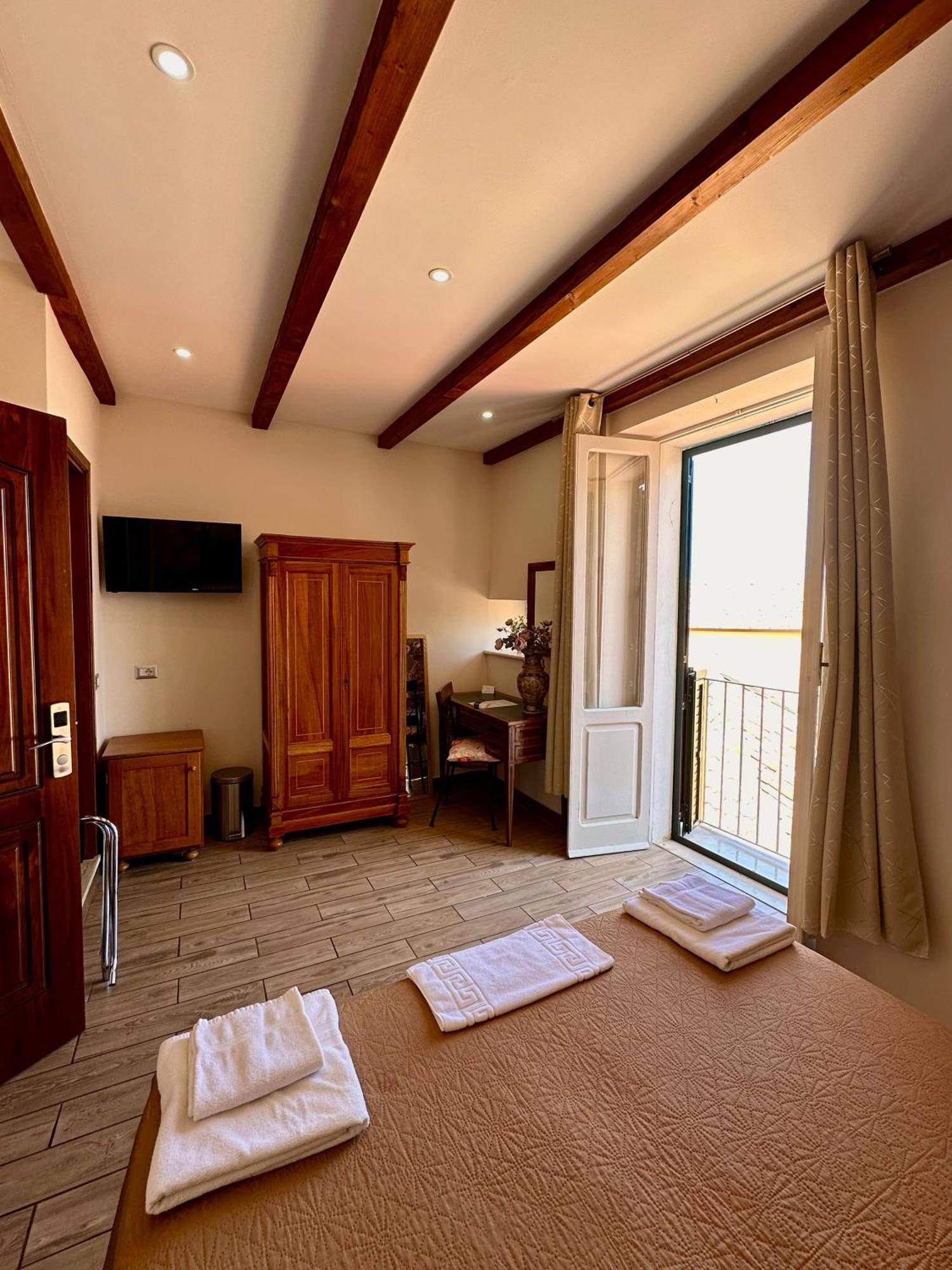Lorylu Hotel Tropea Exterior photo